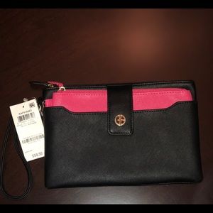 Giani Bernini Wristlet